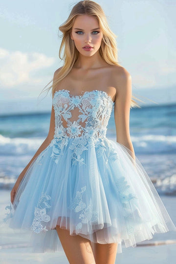 Robe bustier en tulle bleu ciel avec appliques